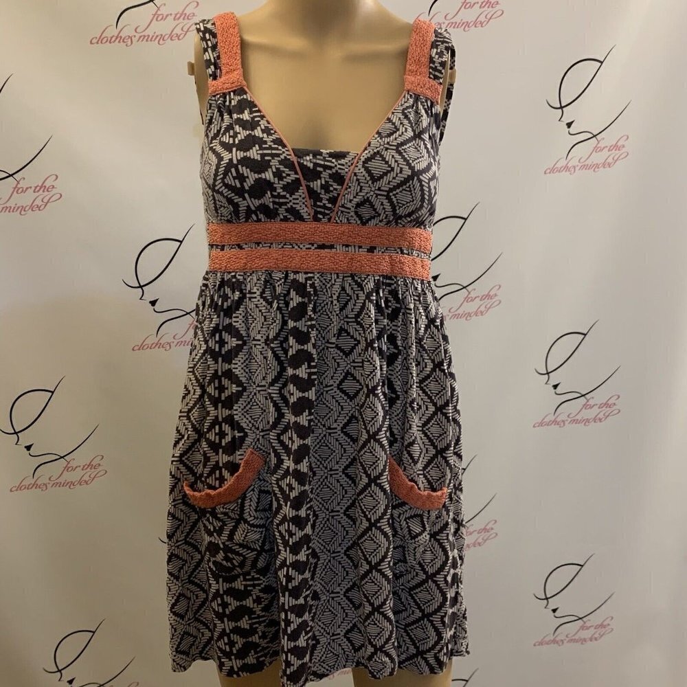 MINKPINK. Size Small. Rayon. Ruffled. Elastic Back. Short Dress. B105.